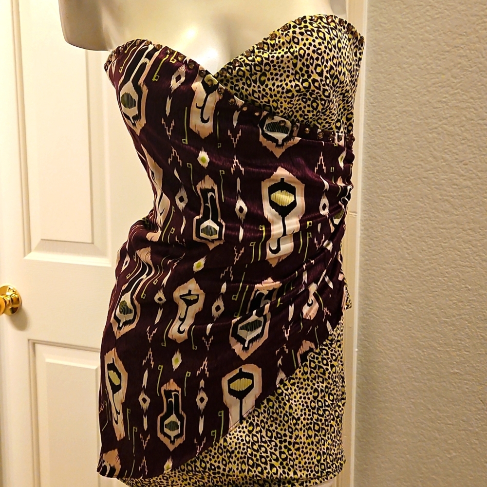 Stylish Strapless Patterned Dress - image 4